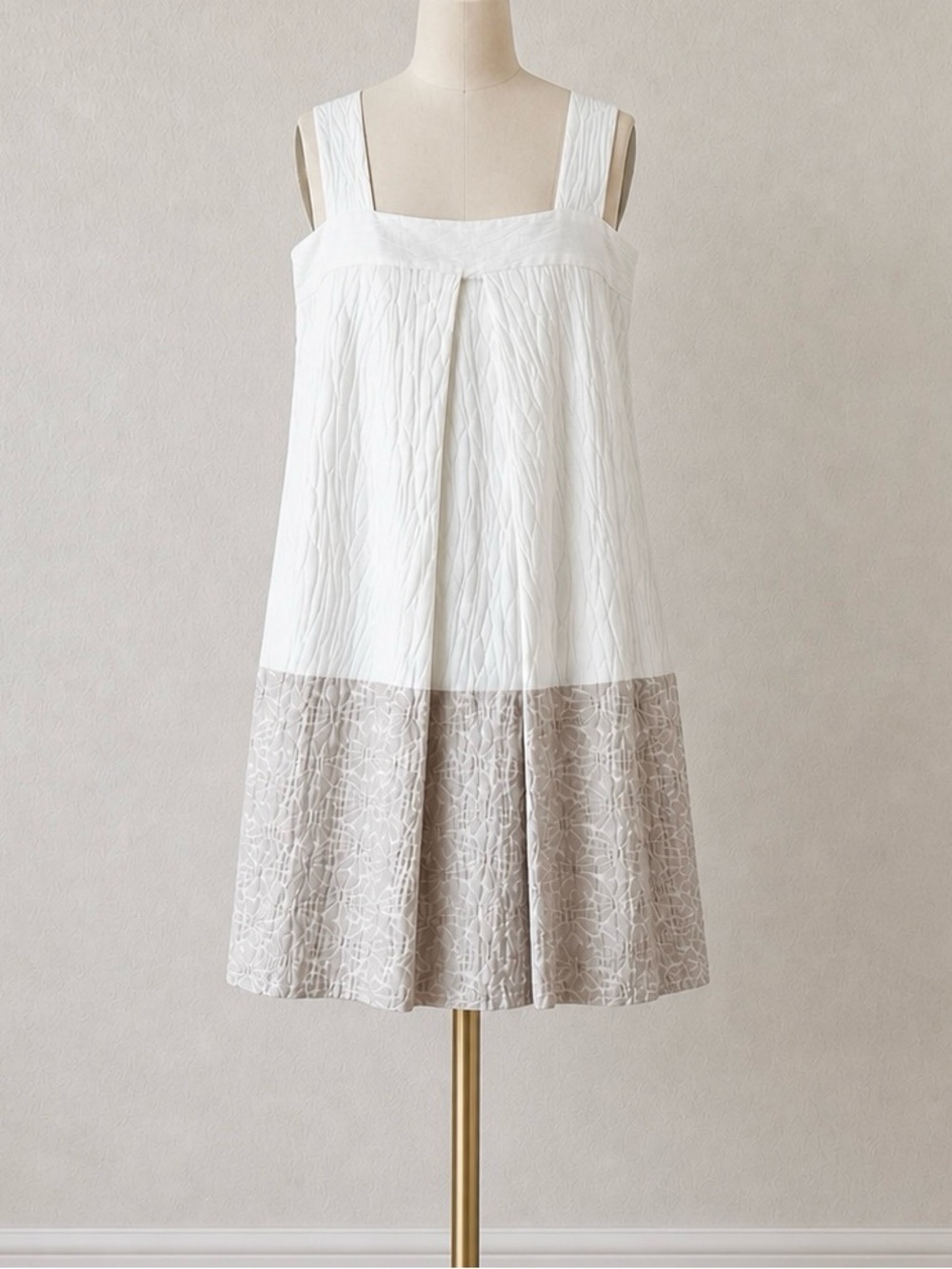 MILLY Brocade Shift Dress 4 Daisy Floral Bride Honeymoon Resort Party USA White